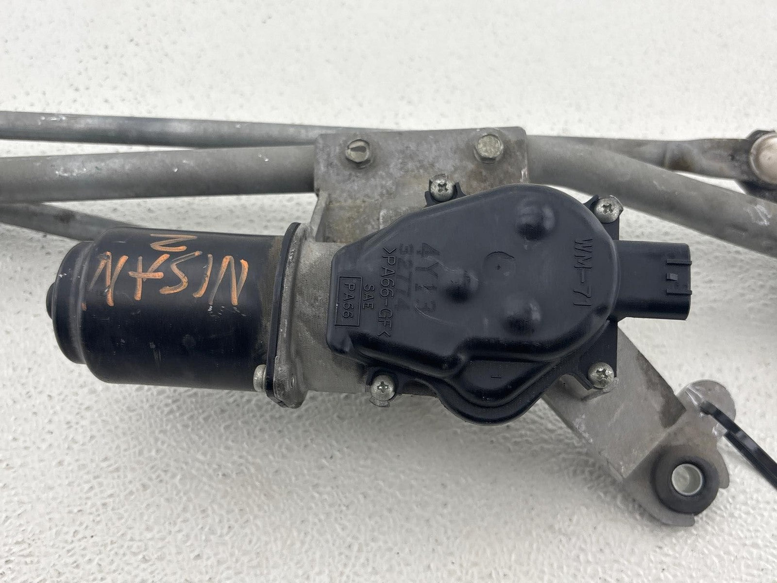 06-09 NISSAN 350Z COUPE WINDSHIELD WIPER TRANSMISSION LINKAGE & MOTOR OEM