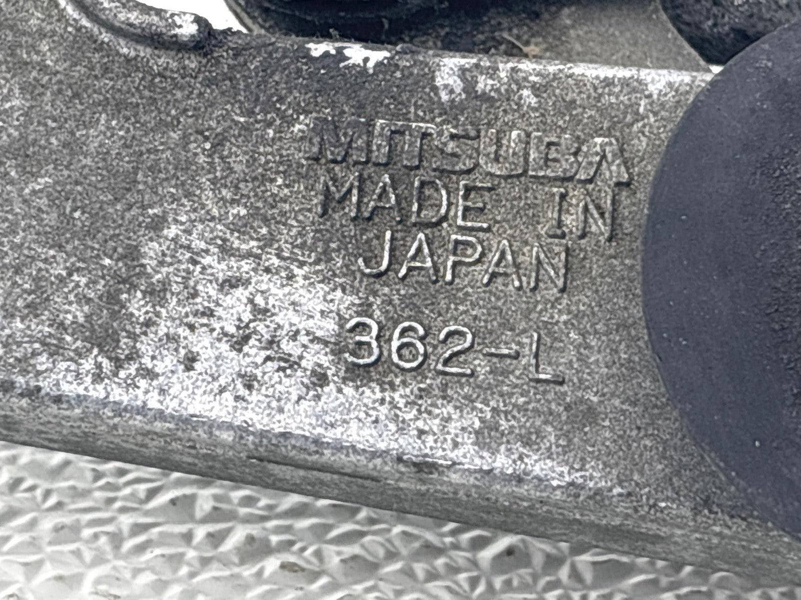 06-09 NISSAN 350Z COUPE WINDSHIELD WIPER TRANSMISSION LINKAGE & MOTOR OEM