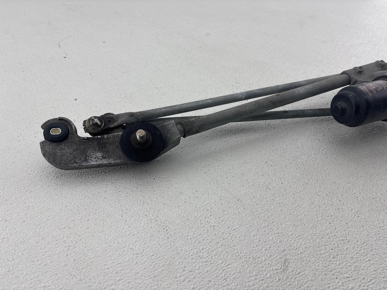 06-09 NISSAN 350Z COUPE WINDSHIELD WIPER TRANSMISSION LINKAGE & MOTOR OEM