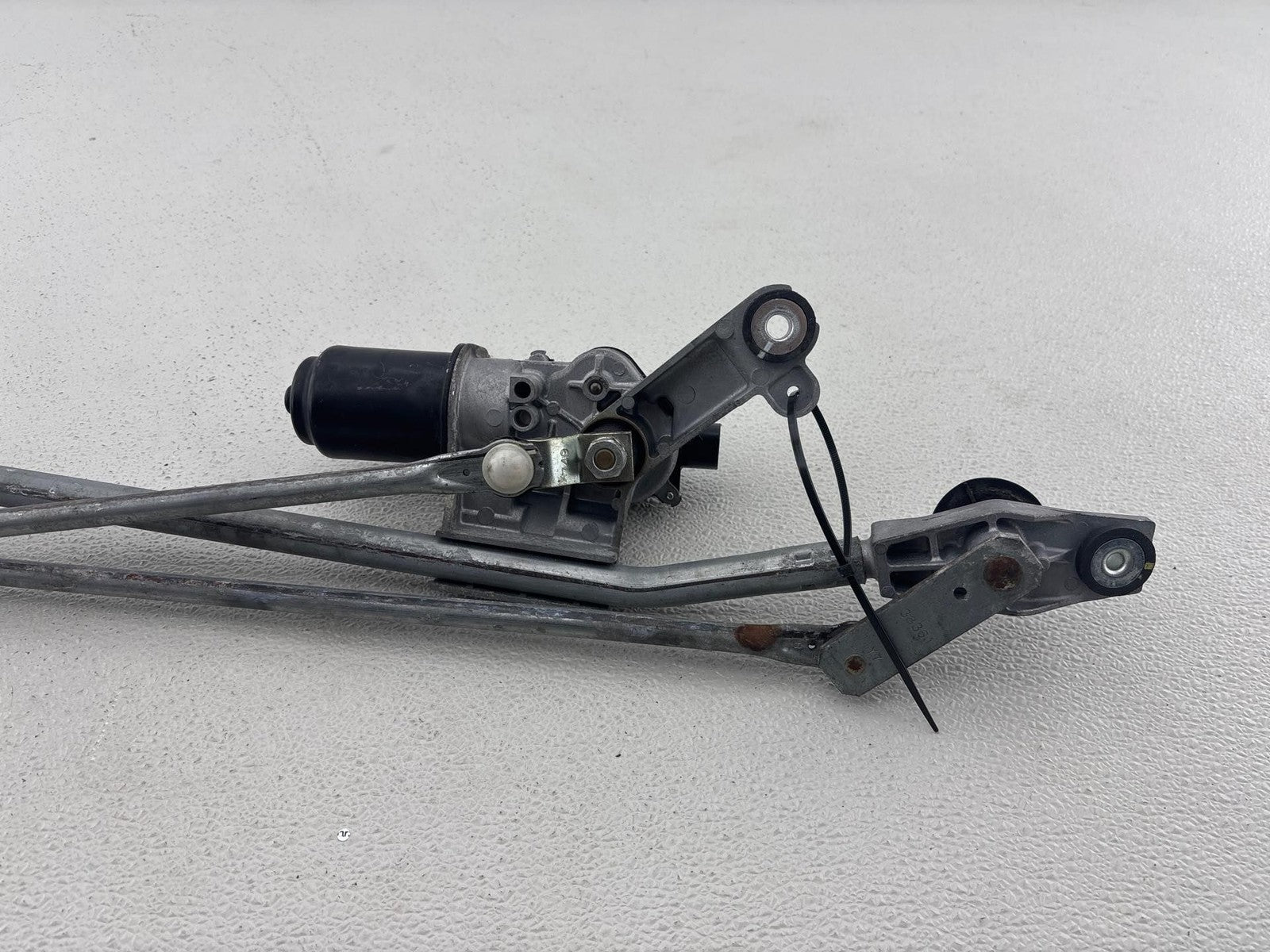 06-09 NISSAN 350Z COUPE WINDSHIELD WIPER TRANSMISSION LINKAGE & MOTOR OEM