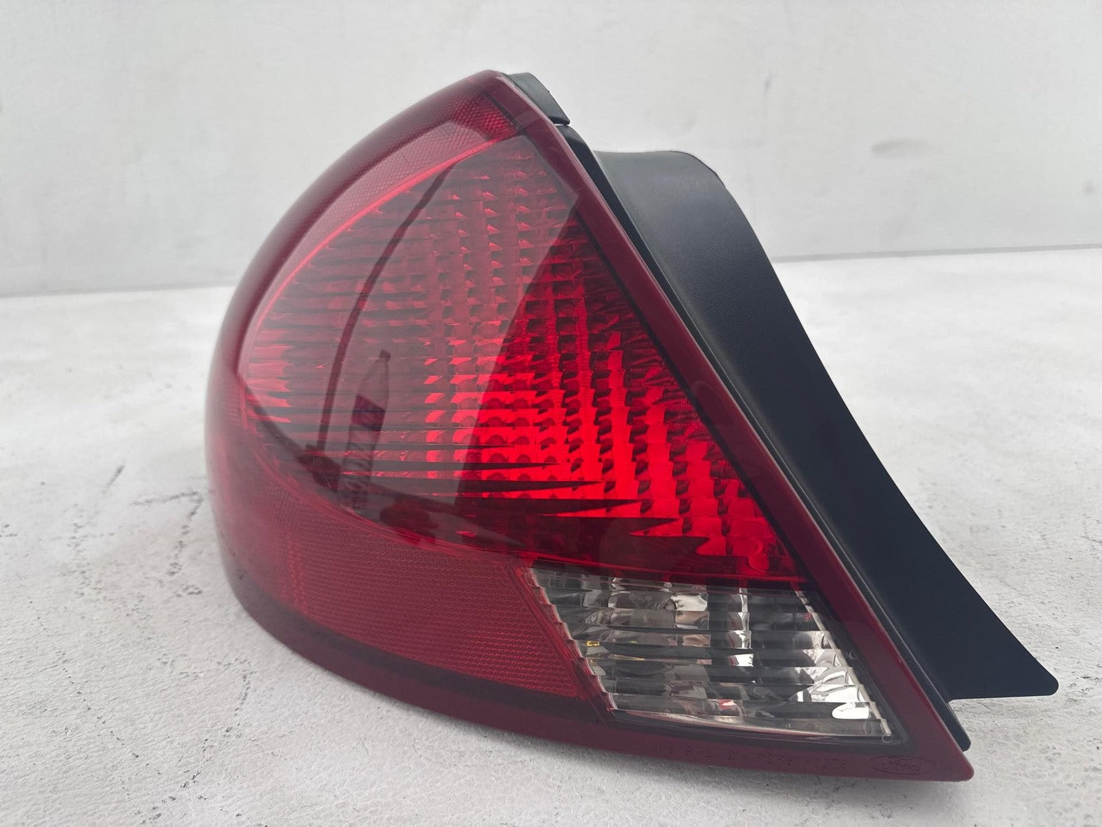 2000-2003 Ford Taurus Rear Left Tail Light Lamp Assembly OEM