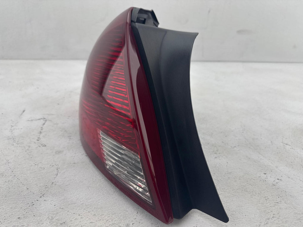 2000-2003 Ford Taurus Rear Left Tail Light Lamp Assembly OEM