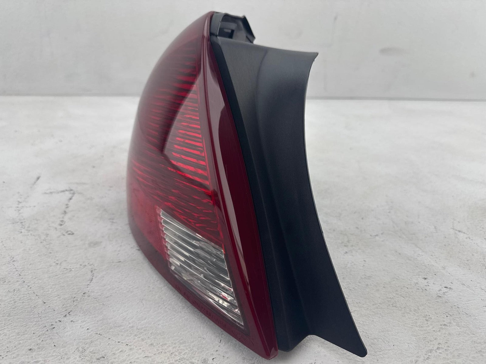 2000-2003 Ford Taurus Rear Left Tail Light Lamp Assembly OEM