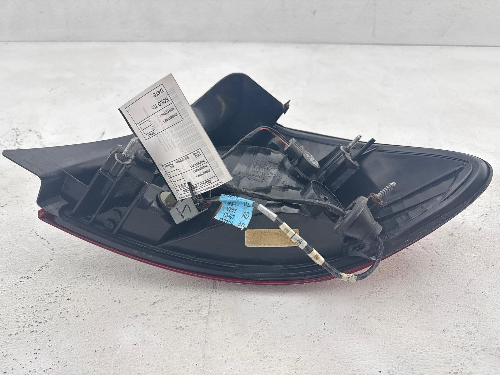 2000-2003 Ford Taurus Rear Left Tail Light Lamp Assembly OEM