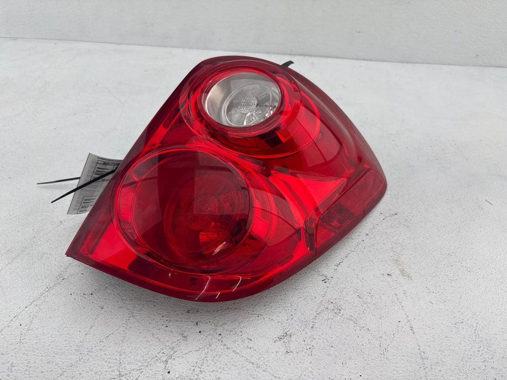 10-15 Chevrolet Equinox Right Tail Light Lamp Assembly OEM
