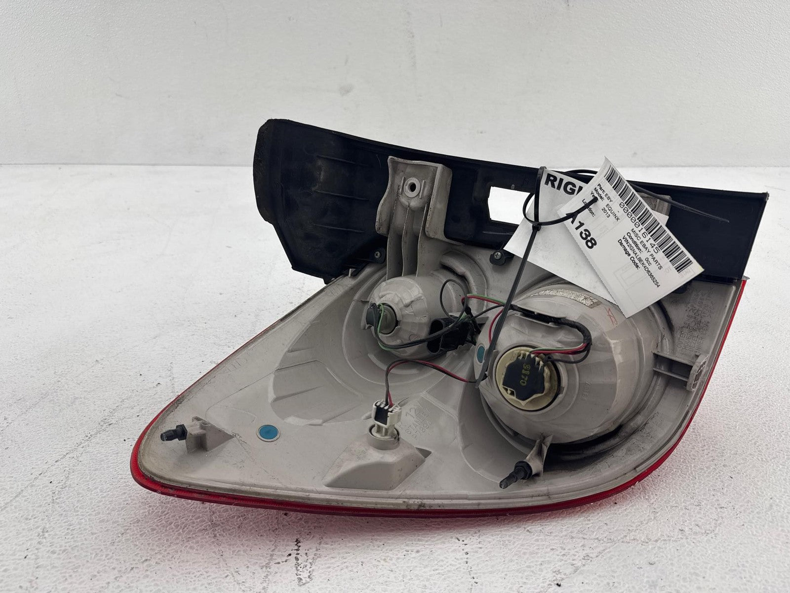 10-15 Chevrolet Equinox Right Tail Light Lamp Assembly OEM