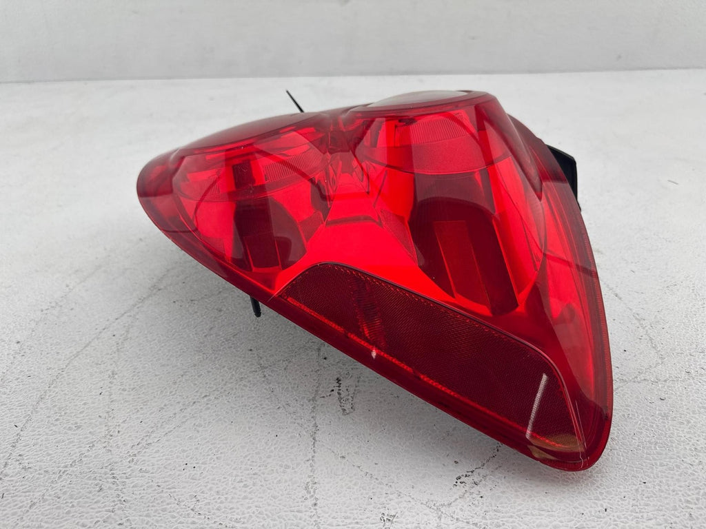 10-15 Chevrolet Equinox Right Tail Light Lamp Assembly OEM
