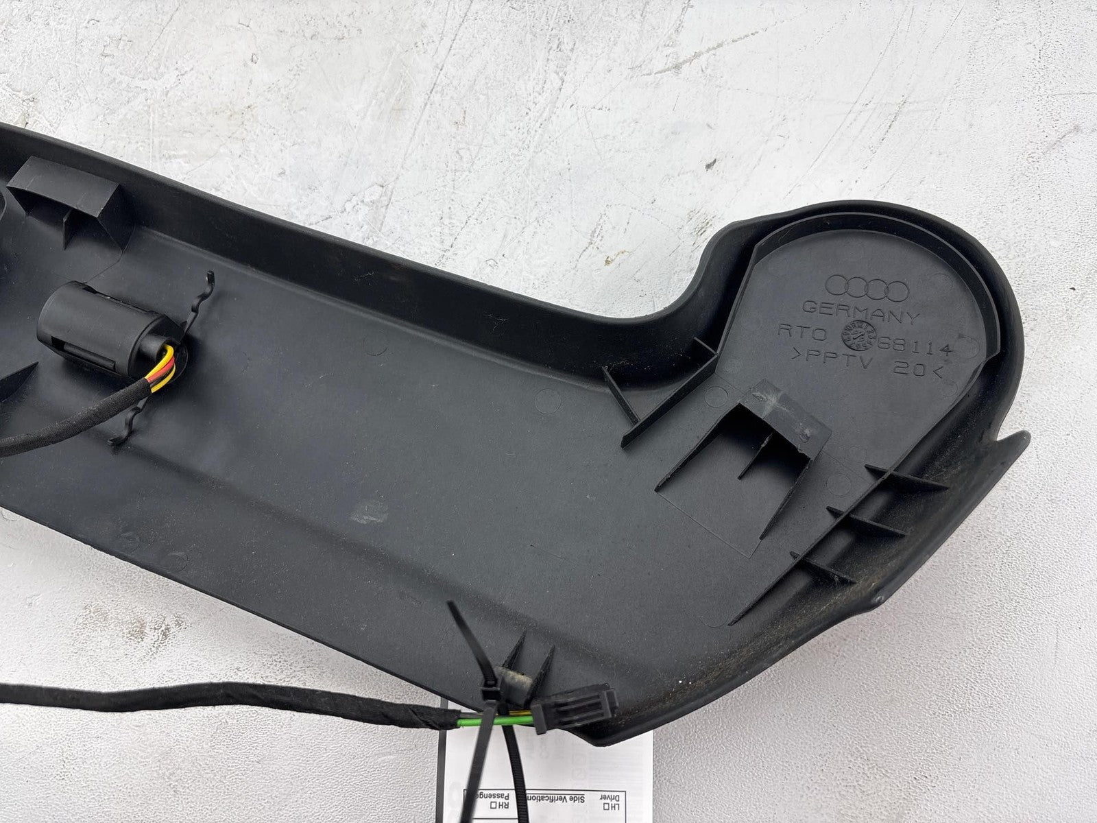 2000-2002 Audi S4 Front Right Power Seat Switch W/ Cover OEM