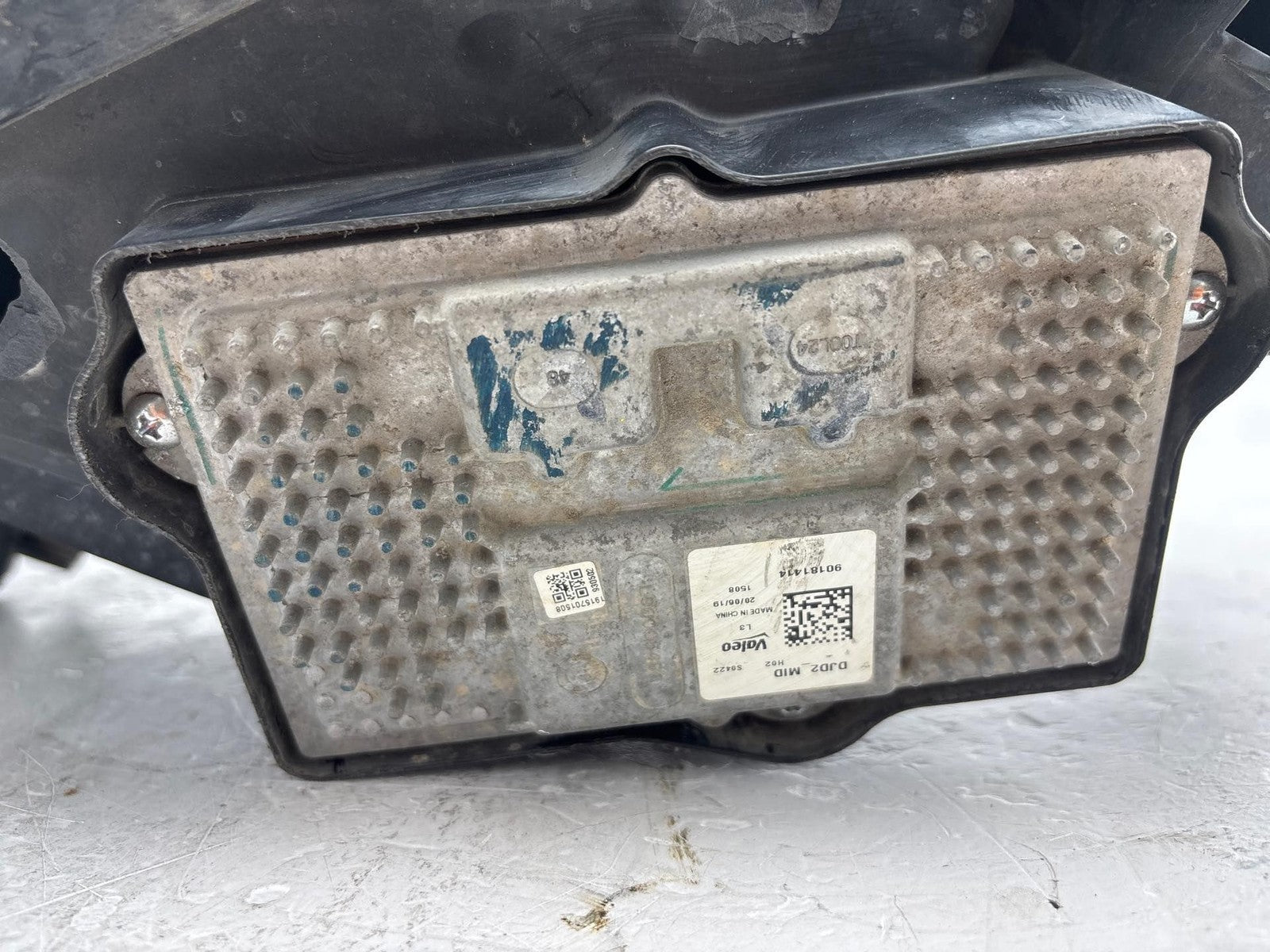 19-24 Dodge Ram 2500 3500 Front Left Headlight Assembly OEM