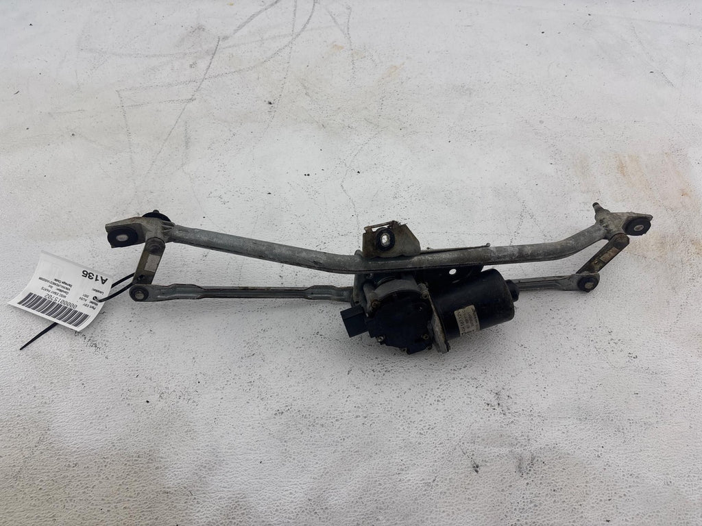 2000-2002 Audi S4 Windshield Wiper Linkage & Motor OEM 8D01-955-113-C