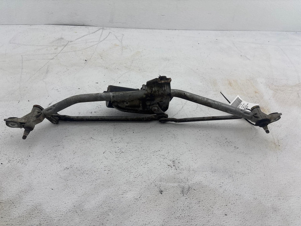 2000-2002 Audi S4 Windshield Wiper Linkage & Motor OEM 8D01-955-113-C