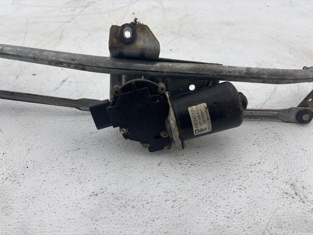 2000-2002 Audi S4 Windshield Wiper Linkage & Motor OEM 8D01-955-113-C