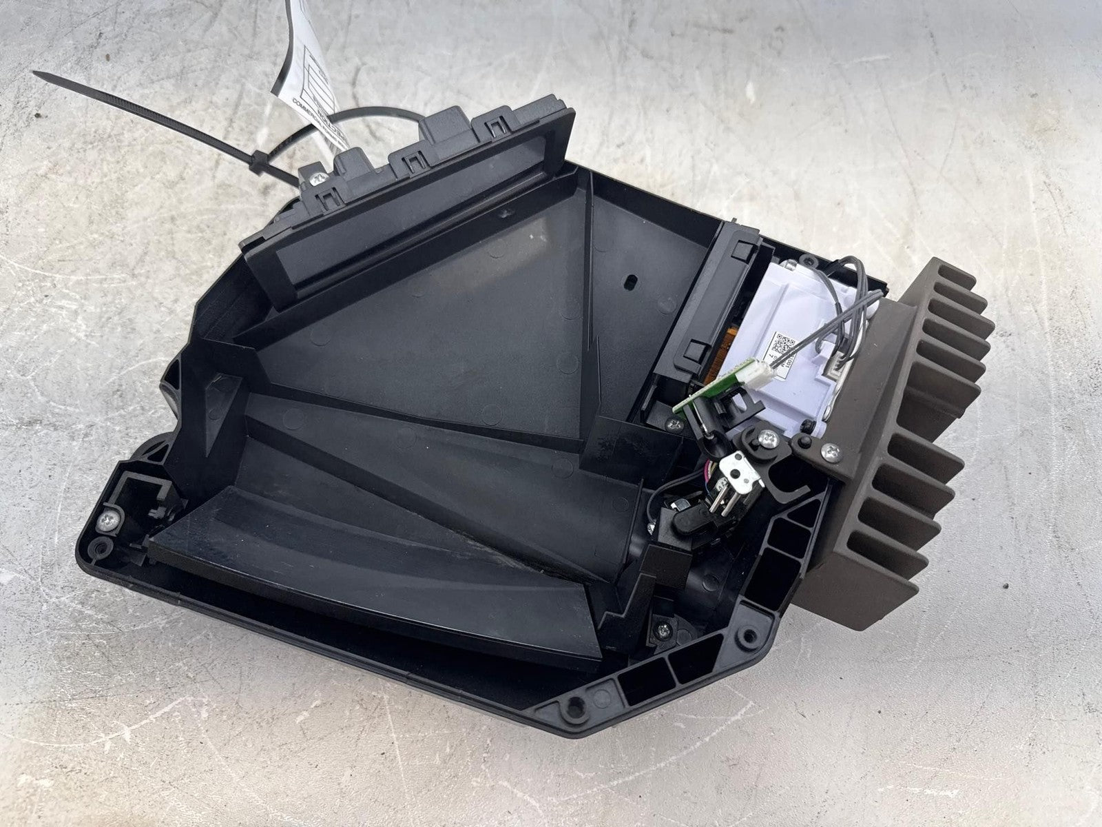 18-20 Yukon XL 1500 UP Display Camera Projector OEM 84151488