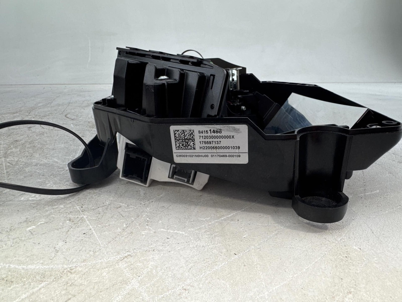 18-20 Yukon XL 1500 UP Display Camera Projector OEM 84151488