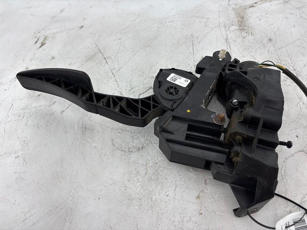 09-23 Dodge Ram 2500 3500 Pedal Acceleratorr OEM