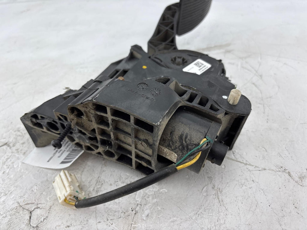 09-23 Dodge Ram 2500 3500 Pedal Acceleratorr OEM