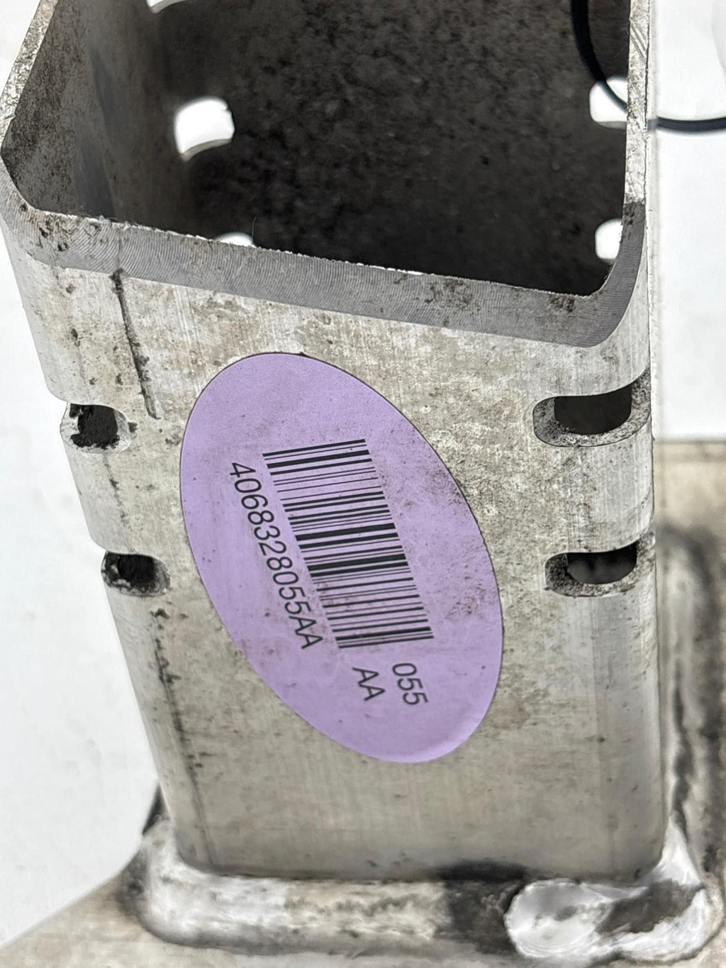 19 Jeep JEEP CHEROKEE Bumper Bracket OEM