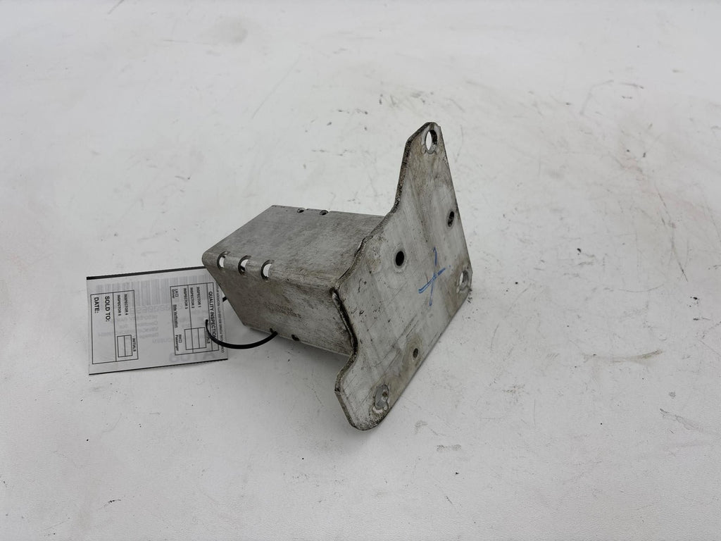19 Jeep JEEP CHEROKEE Bumper Bracket OEM