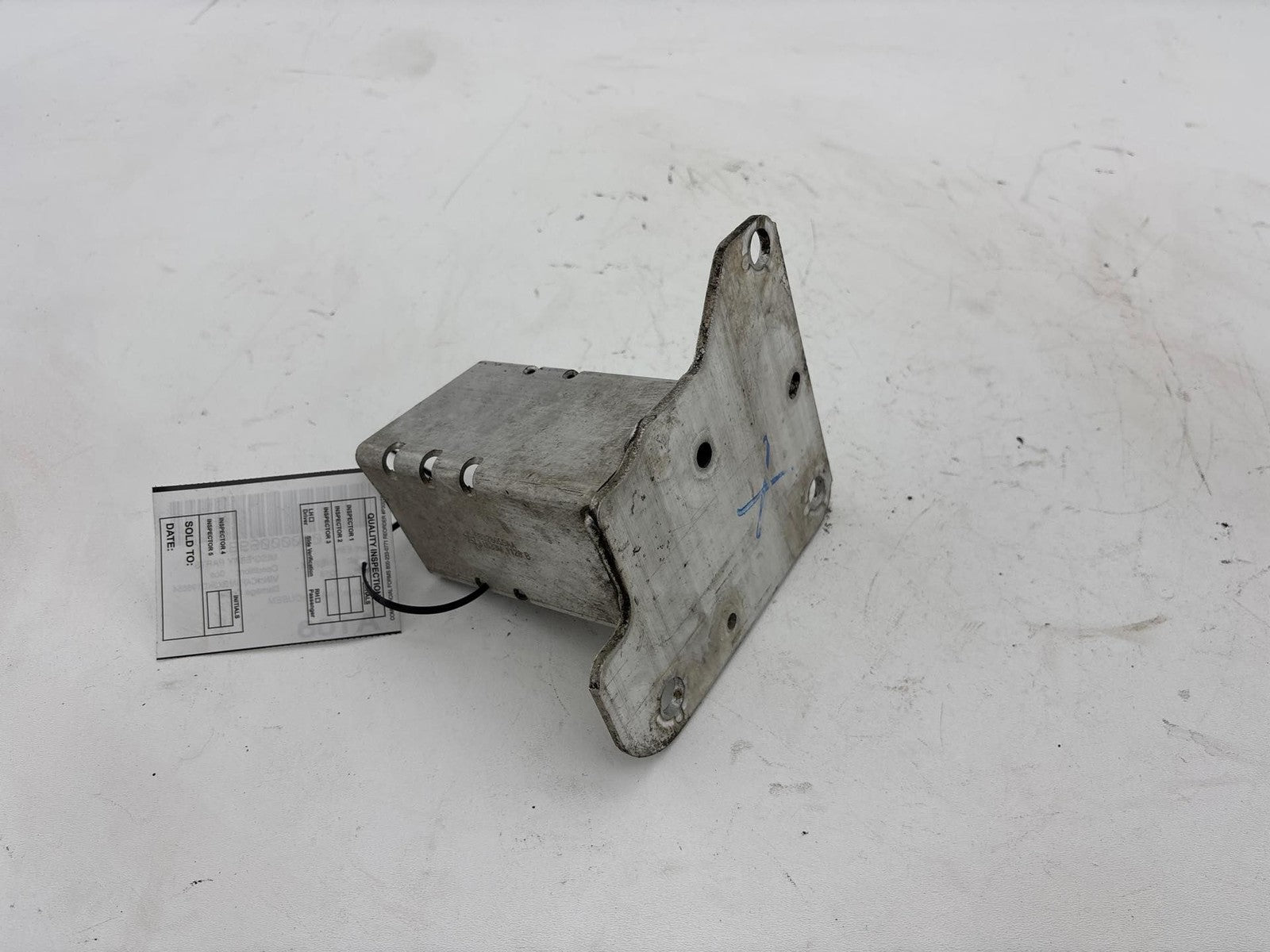 19 Jeep JEEP CHEROKEE Bumper Bracket OEM