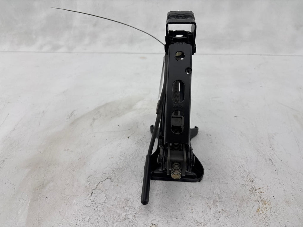 2000-2007 Ford Taurus Floor Jack OEM 1F1Z-17080-AA