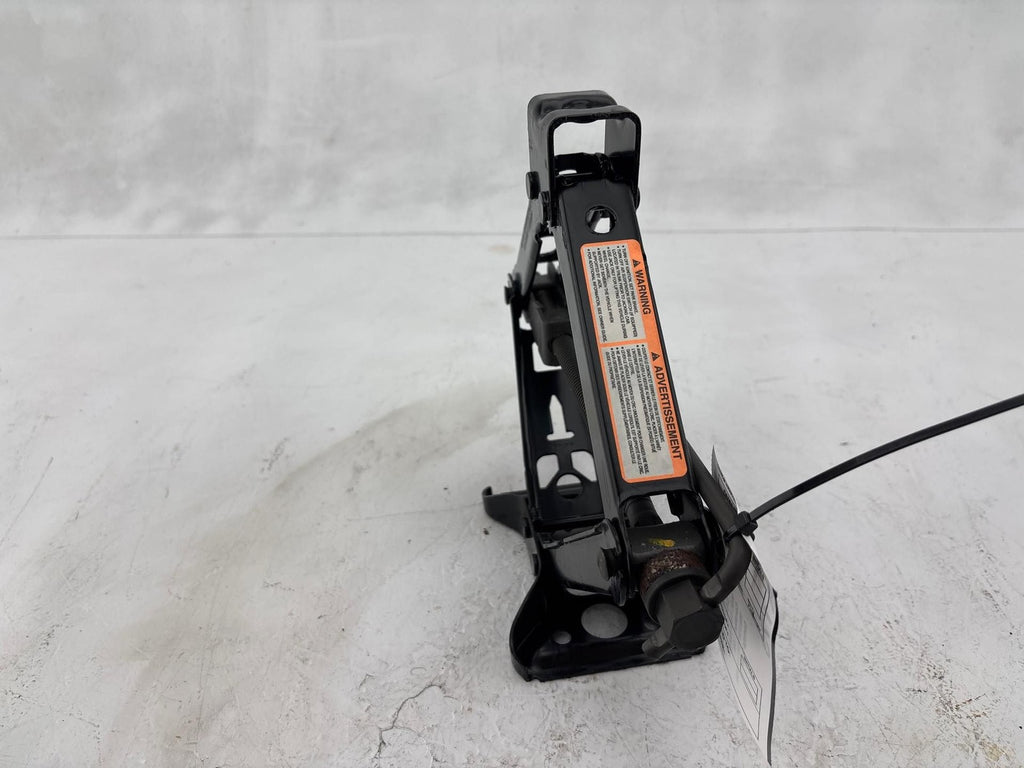 2000-2007 Ford Taurus Floor Jack OEM 1F1Z-17080-AA