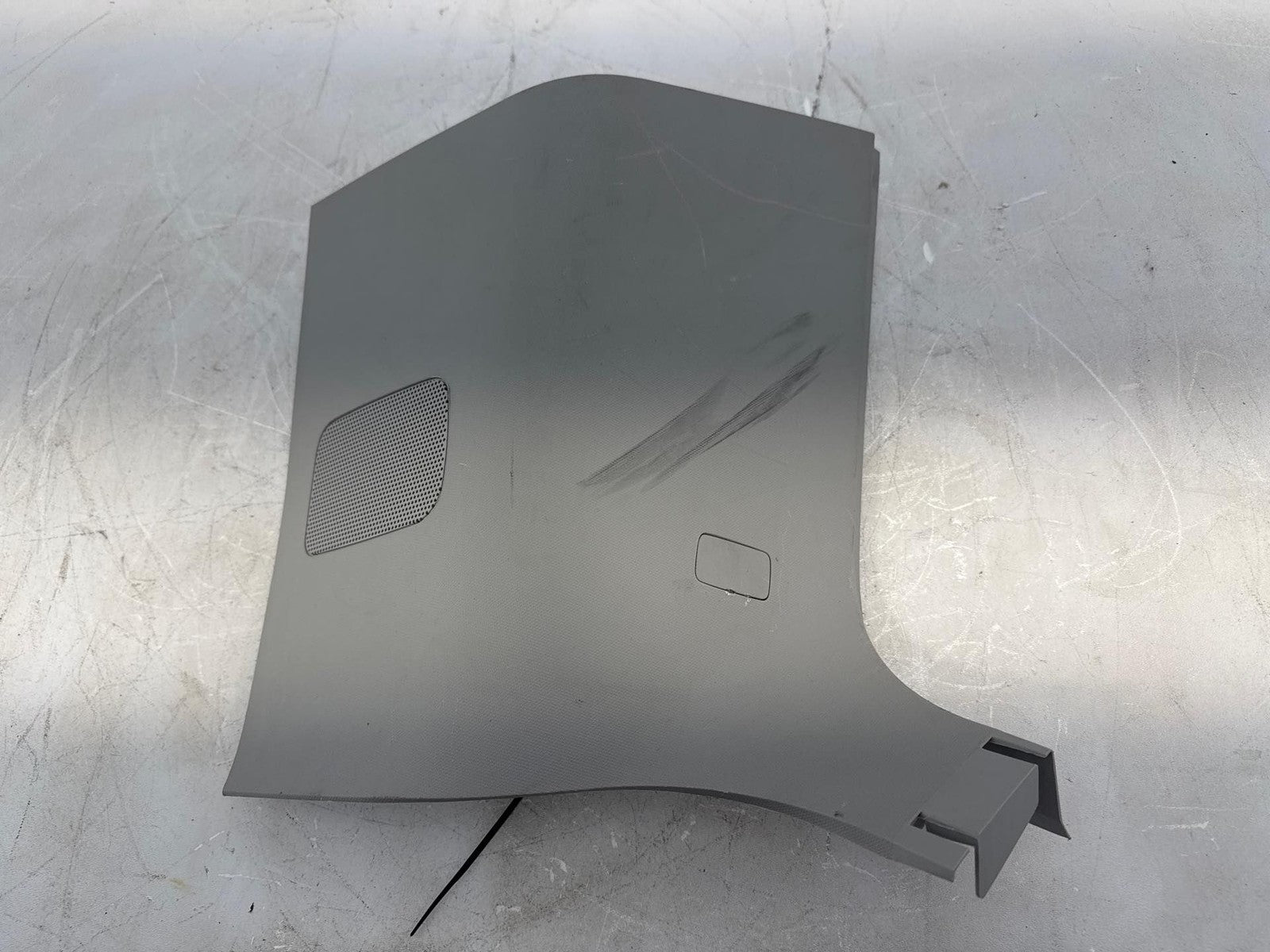 15-20 GMC Yukon XL Left Interior C-Pillar Upper Trim OEM 22946590