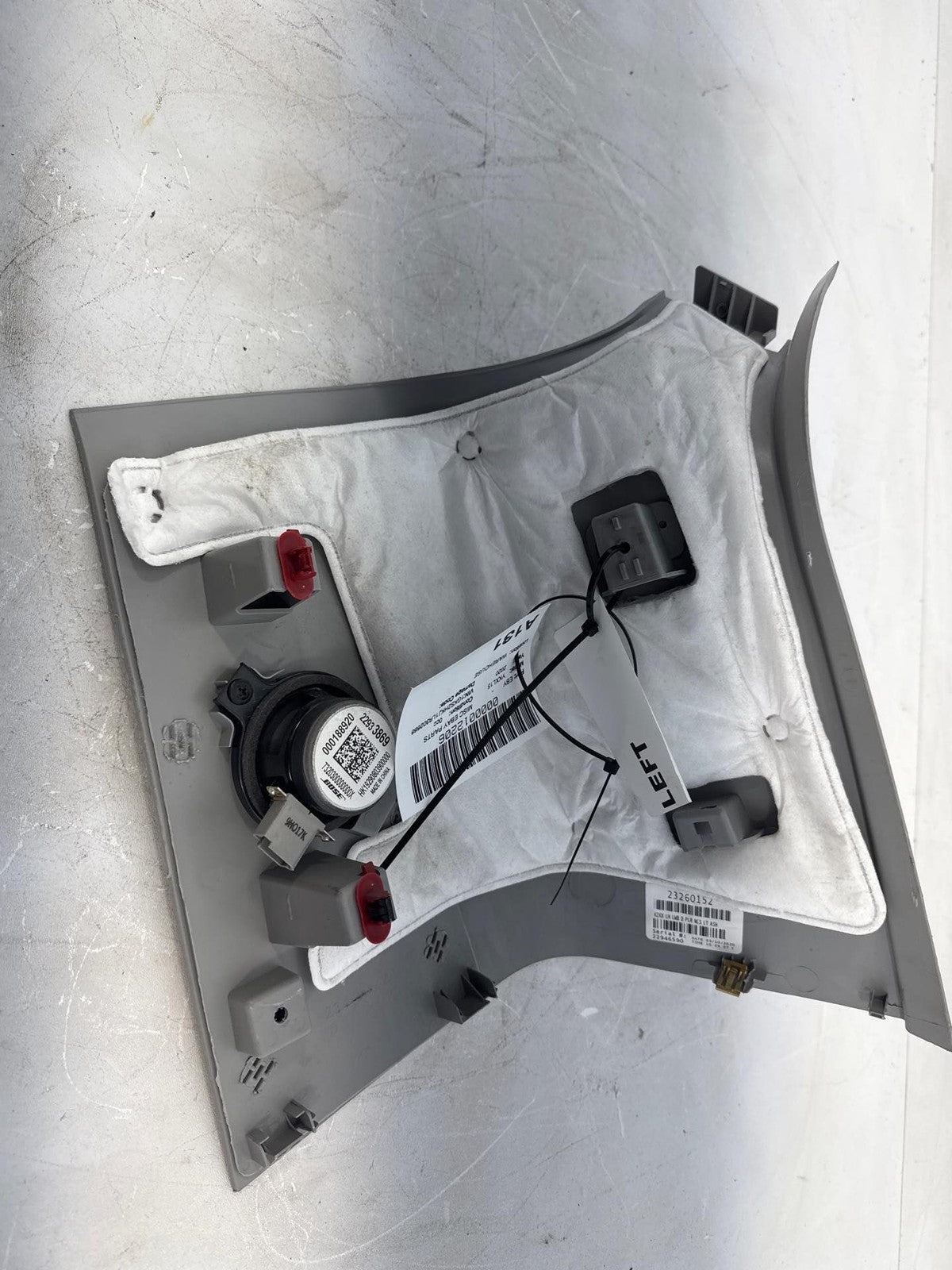 15-20 GMC Yukon XL Left Interior C-Pillar Upper Trim OEM 22946590