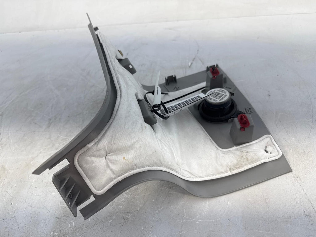 15-20 GMC Yukon XL Left Interior C-Pillar Upper Trim OEM 22946590