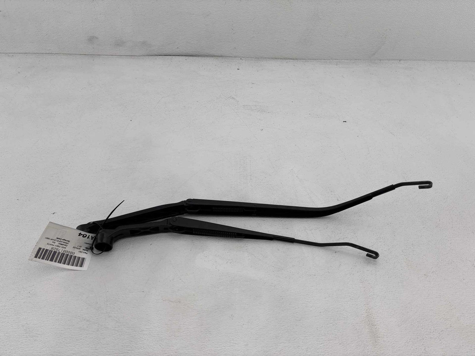 14-24 Mitsubishi Mirage G4 Front Left & Right Windshield Wiper Arm