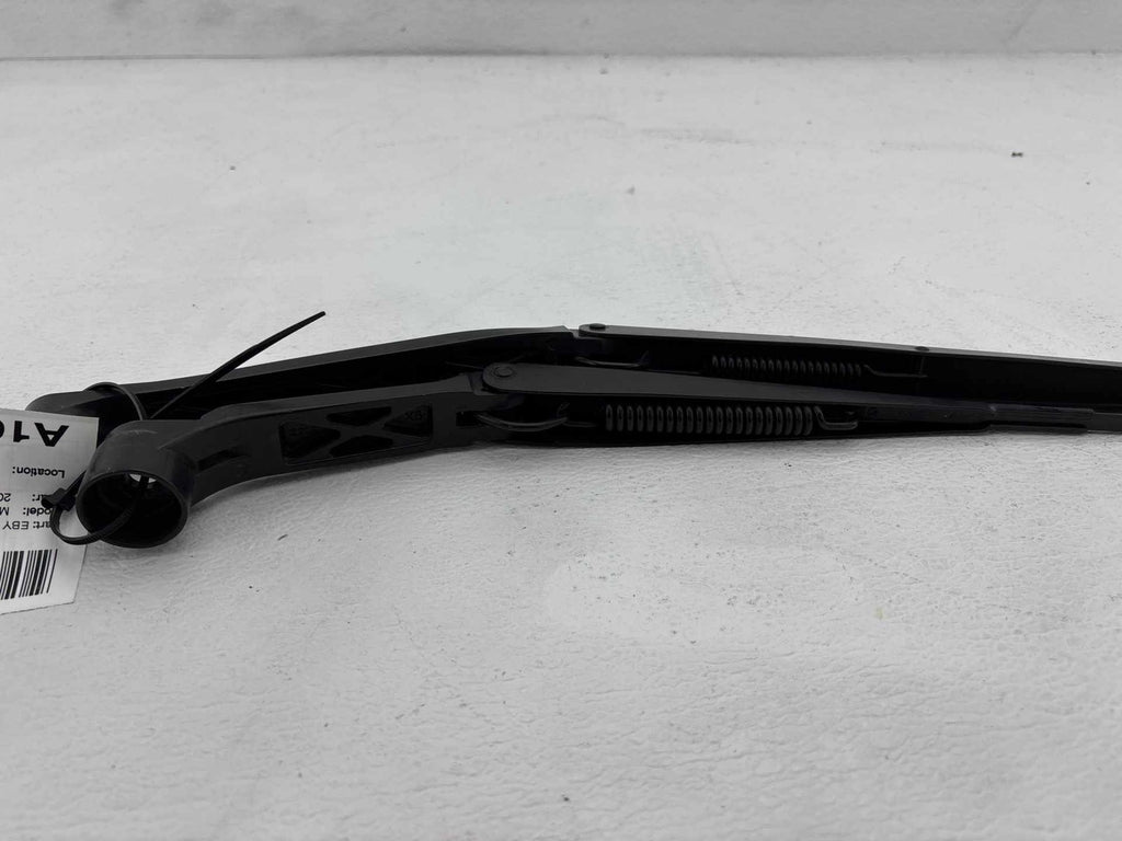 14-24 Mitsubishi Mirage G4 Front Left & Right Windshield Wiper Arm