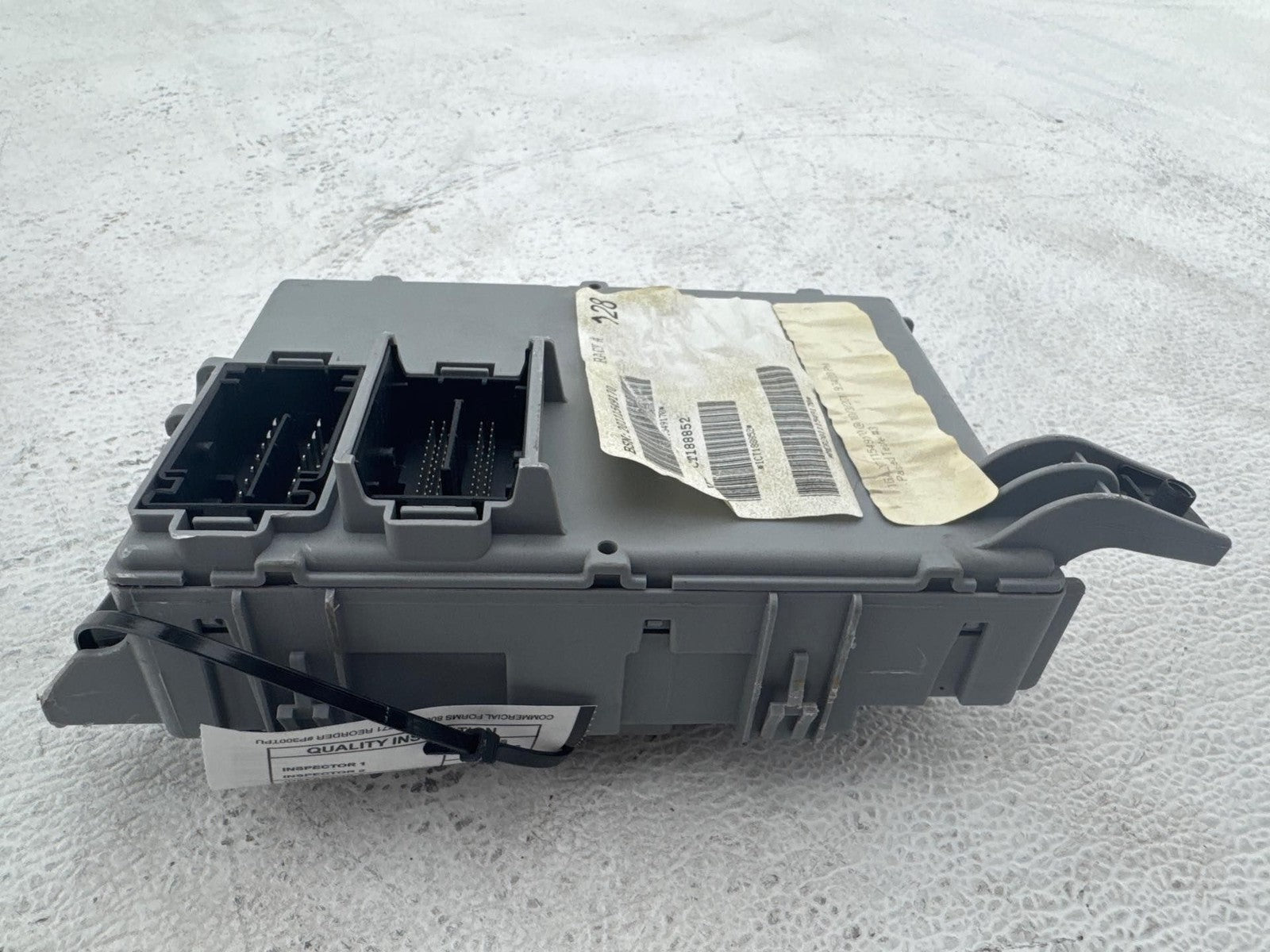 12 FIAT 500 1.4L Cabin Fuse Box OEM