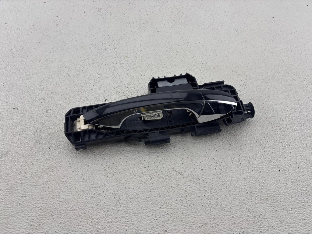 10-17 Mercedes W207 E350 E550 Front Right Side Exterior Door Handle OEM