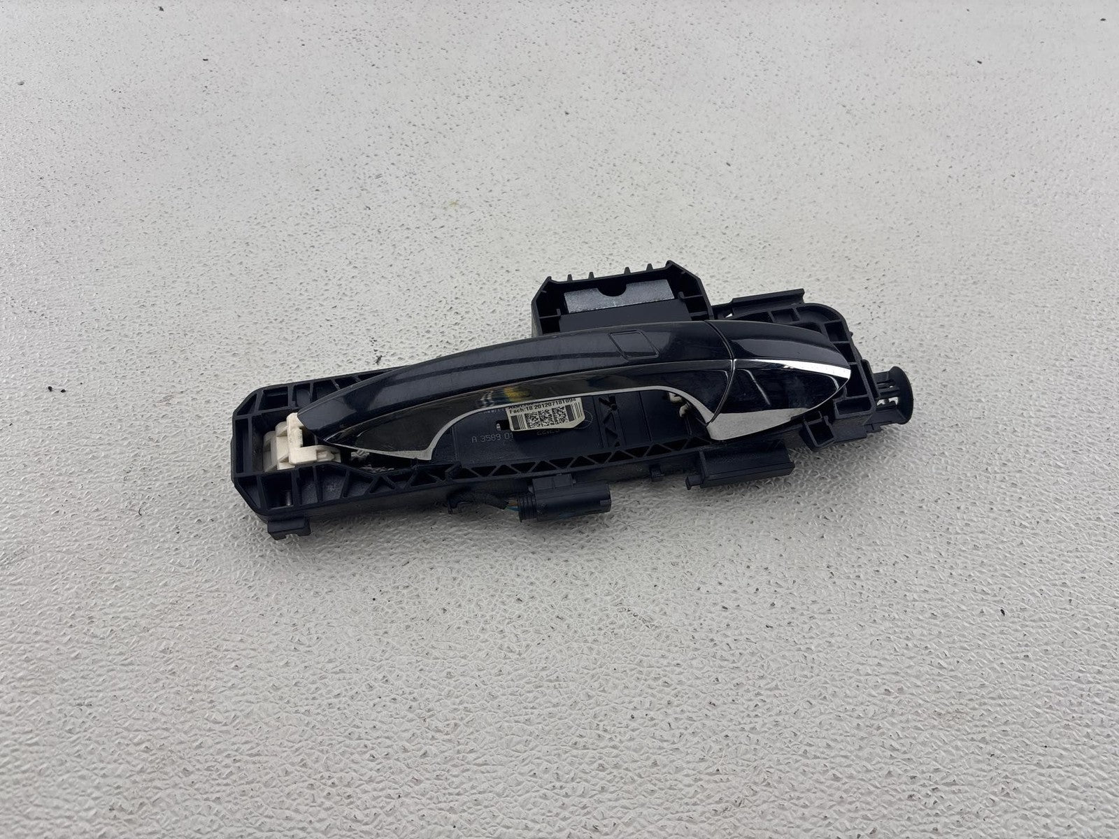 10-17 Mercedes W207 E350 E550 Front Right Side Exterior Door Handle OEM