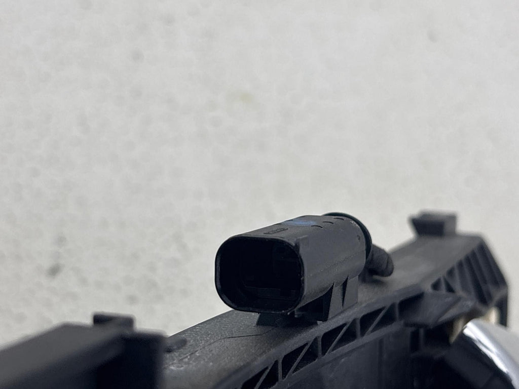 10-17 Mercedes W207 E350 E550 Front Right Side Exterior Door Handle OEM