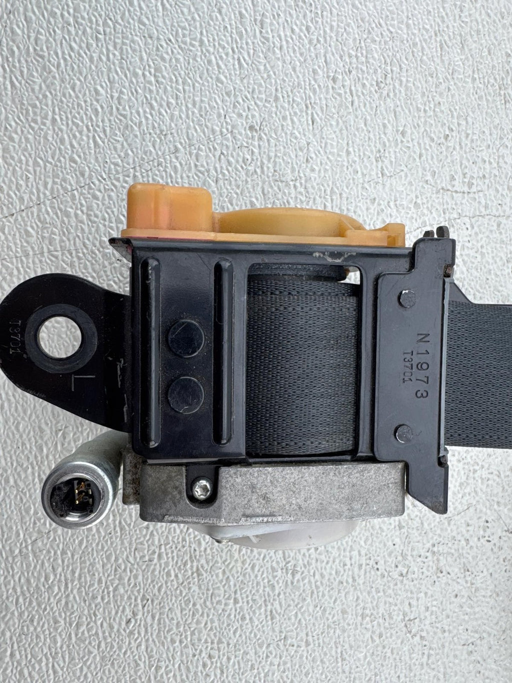 06-09 Nissan 350Z Coupe Right Front Passenger Seat Belt Retractor Black