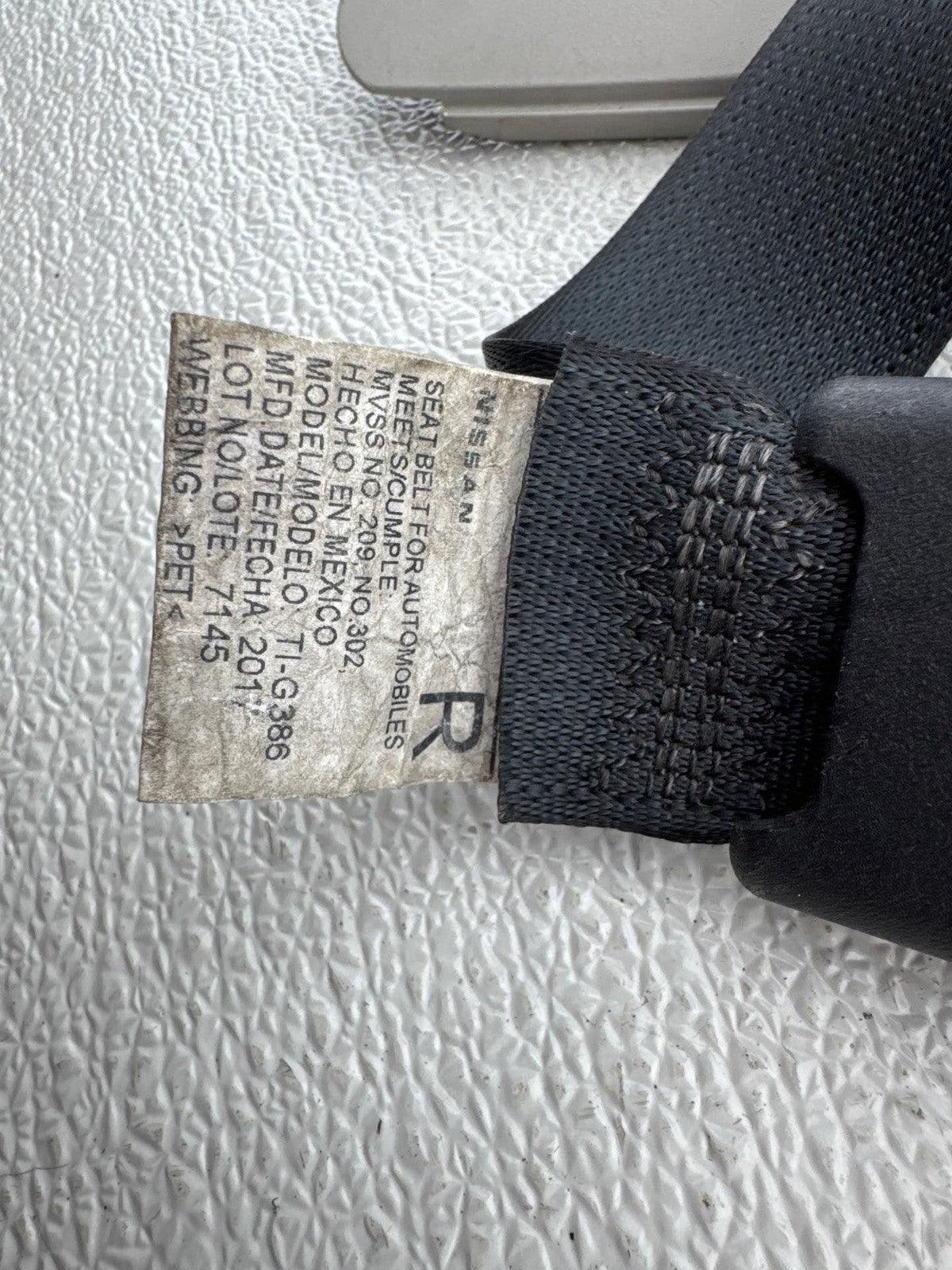 06-09 Nissan 350Z Coupe Right Front Passenger Seat Belt Retractor Black