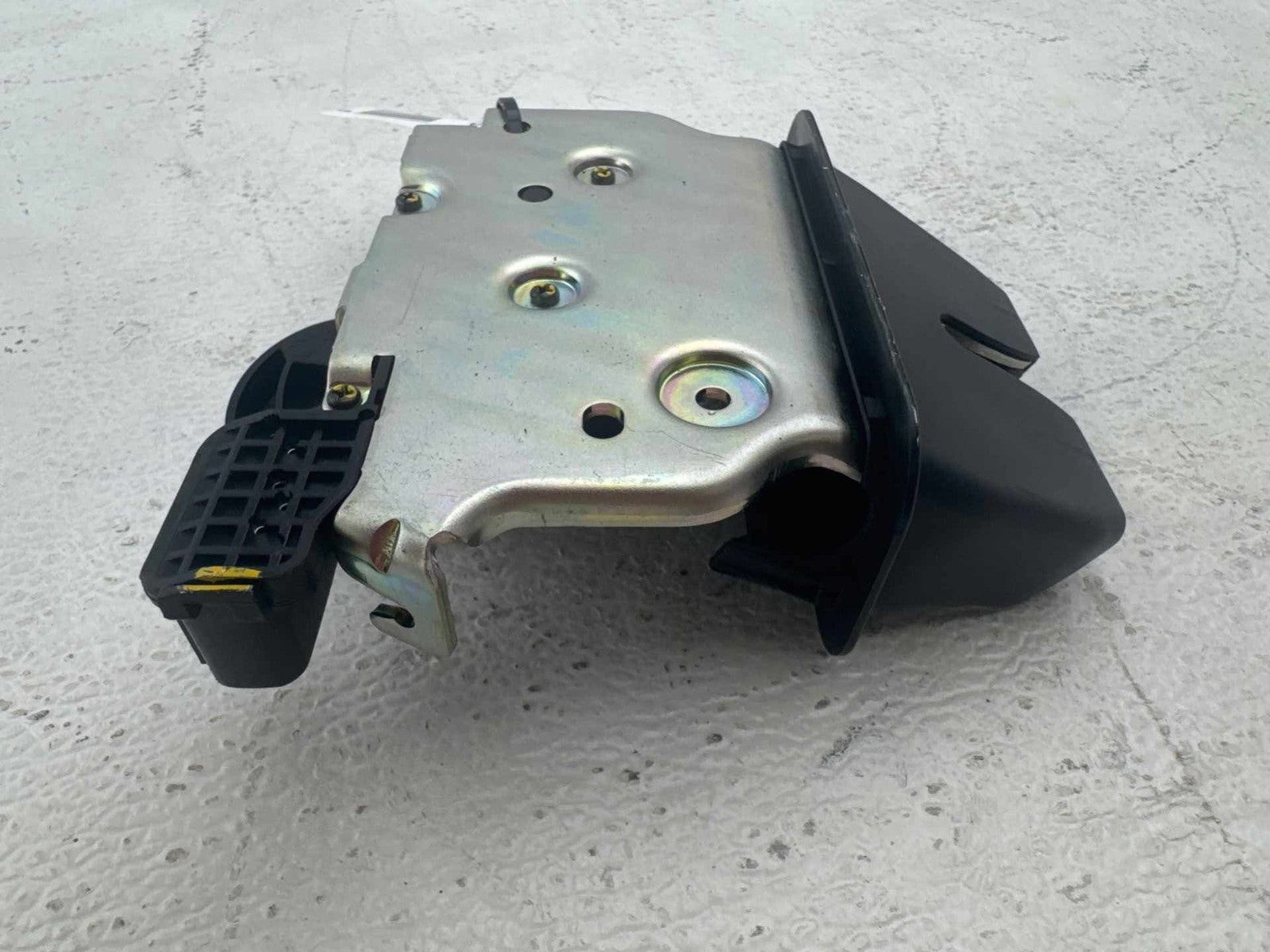 19-21 Genesis G70 Trunk Lid Latch Lock Actuator OEM 81230-G9100