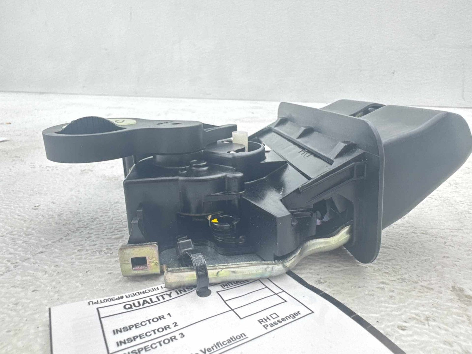 19-21 Genesis G70 Trunk Lid Latch Lock Actuator OEM 81230-G9100