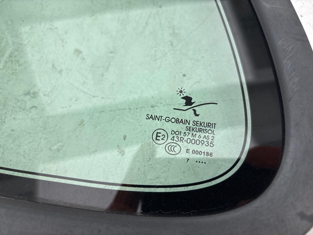 1999-2010 Saab 9-5 Aero Wagon Driver Left Rear Quarter Door Glass Window