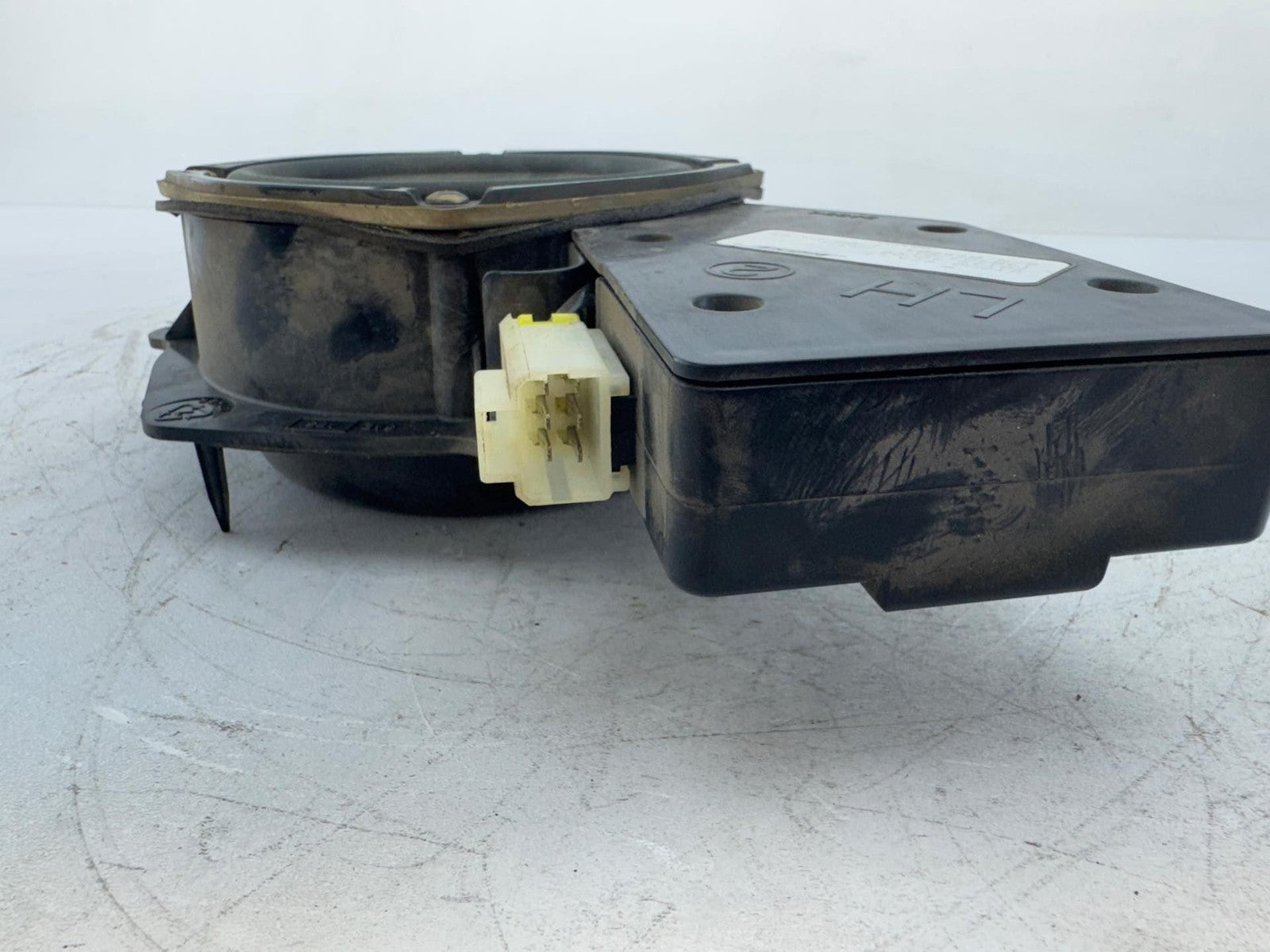 1995 - 1998 NISSAN MAXIMA FRONT LEFT DOOR BOSE SPEAKER OEM