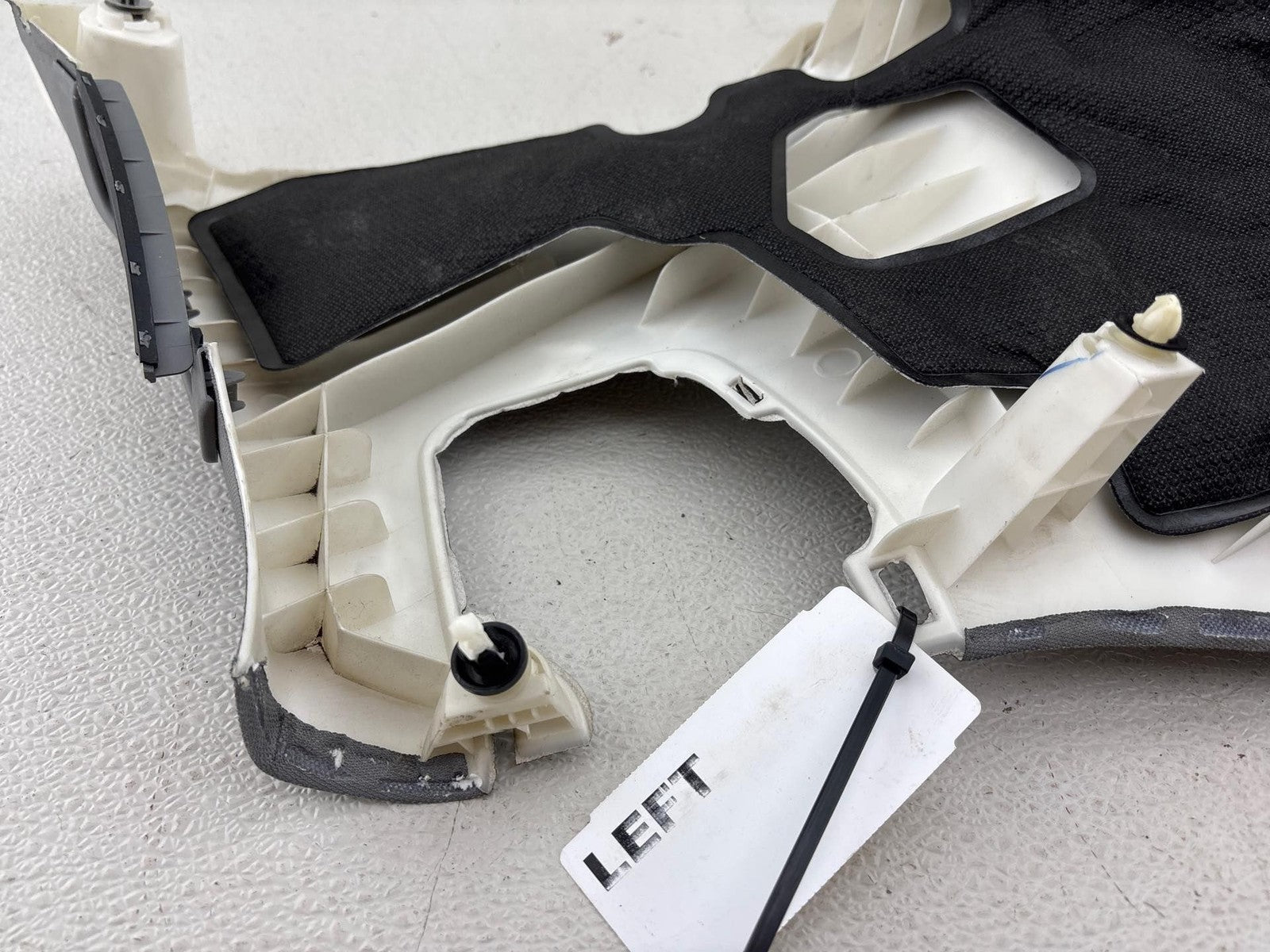 07-13 ACURA MDX REAR QUARTER LEFT SIDE UPPER PILLAR TRIM COVER GARNISH GRAY