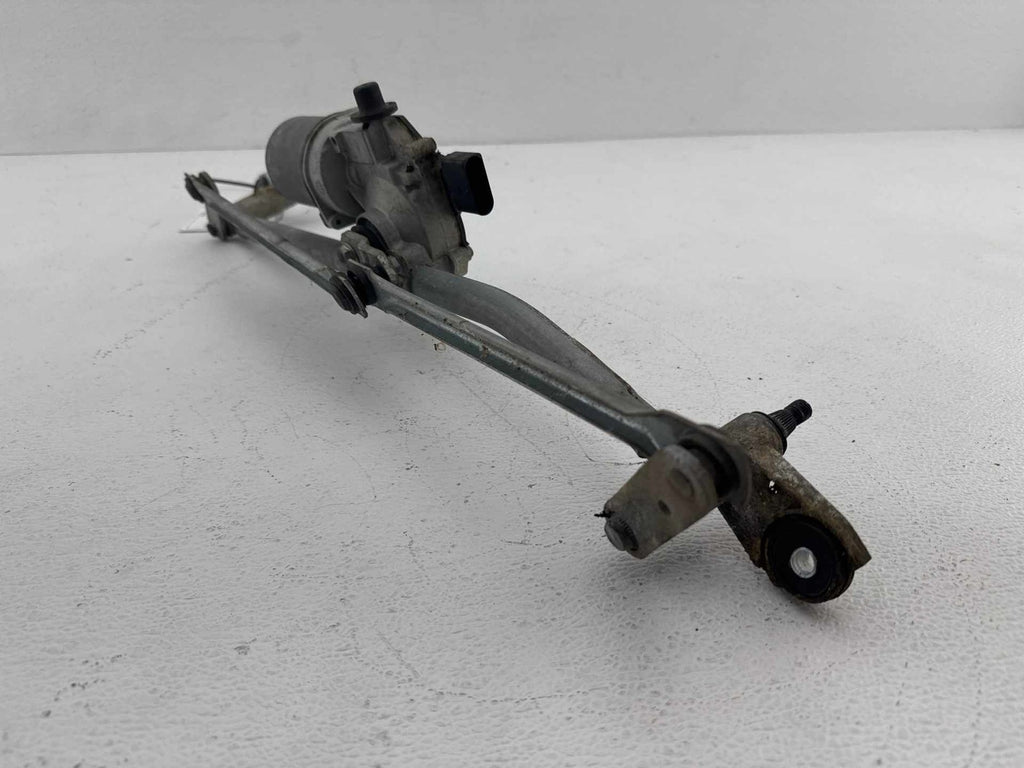 12-17 Chevy Traverse Front Windshield Wiper Motor W/ Transmission Linkage OEM