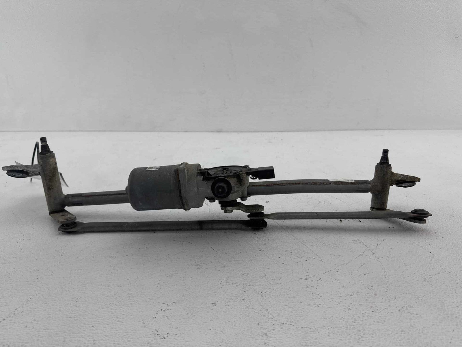 12-17 Chevy Traverse Front Windshield Wiper Motor W/ Transmission Linkage OEM