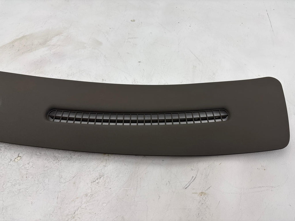 2000-2007 Ford Taurus Dash Upper Defroster Grille Cover Panel OEM