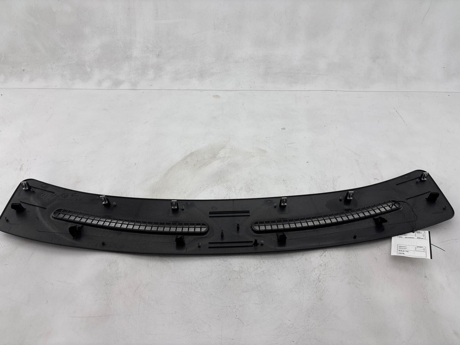 2000-2007 Ford Taurus Dash Upper Defroster Grille Cover Panel OEM