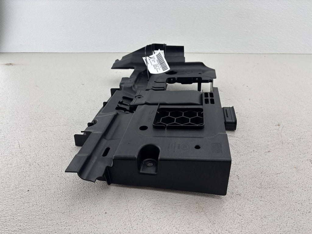 13-22 LAND RANGE ROVER RIGHT FLOOR PANEL AIR VENT DUCT DISTRIBUTOR COWL OEM