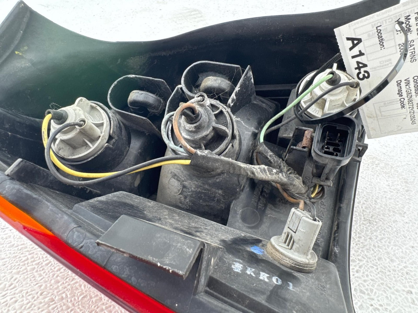 2000-2001 Saturn S Series Passenger Side Tail Light Lamp Assembly OEM