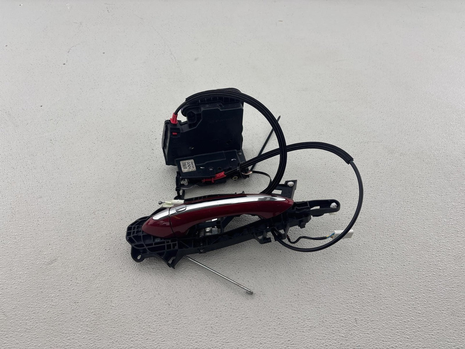 18-21 GMC Terrain FRONT LEFT DOOR LOCK AND HANDLE 13597542