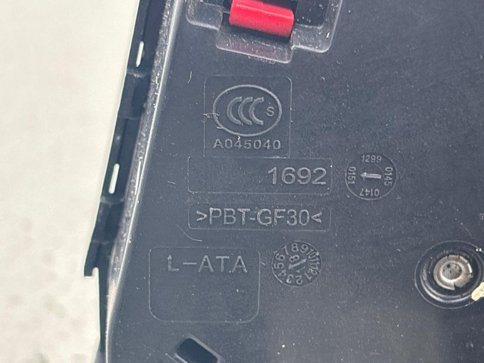 18-21 GMC Terrain FRONT LEFT DOOR LOCK AND HANDLE 13597542