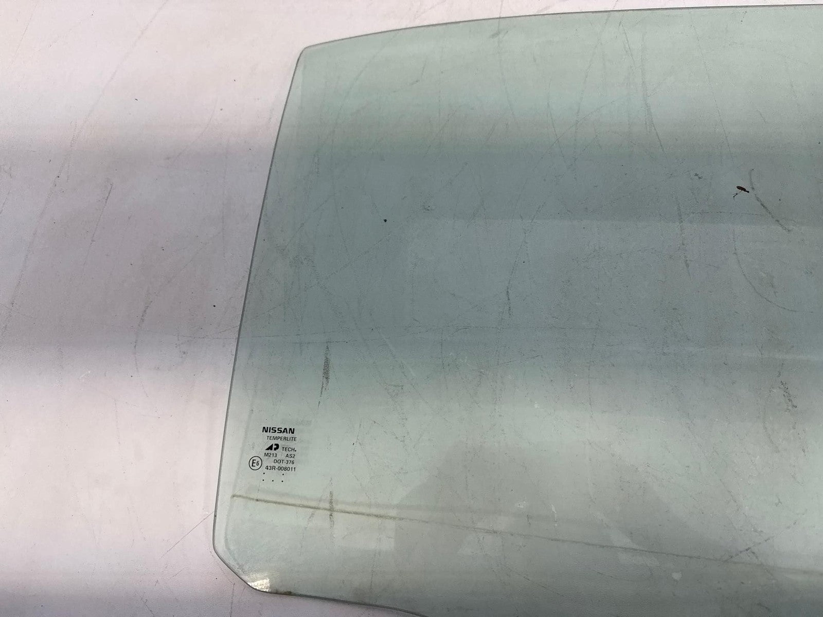 1995 - 1999 NISSAN MAXIMA REAR RIGHT DOOR WINDOW GLASS OEM